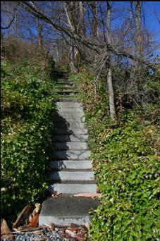 STEPS TO BEACH