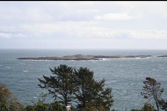 TRIAL ISLAND REEFS FROM LOOKOUT