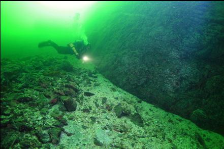 60' deep