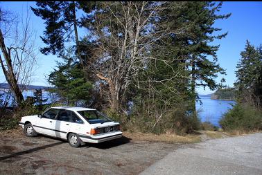 parking and trail to point