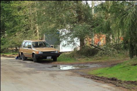 parking next to the trail