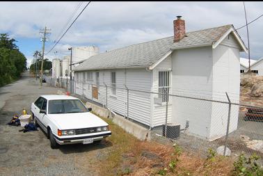 PARKING BY FENCE